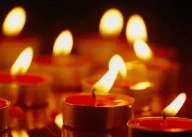 3 月 27 日凌晨，寒夜冰冷。绵阳东津大桥边，外卖小哥途经时听闻有人落水。他哪