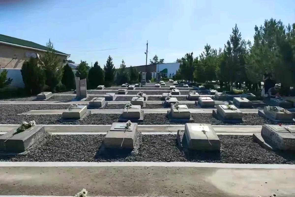 利沃夫市的所作所为简直颠覆人们的认知，乌克兰人在对待苏联红军遗骸上的做法，实在是