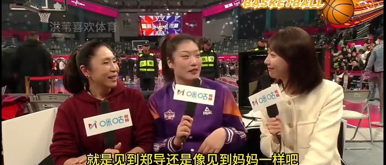 大杀器，这是对李梦最专业的评价！
近日，有记者同时采访郑微和李梦，记者问她们见