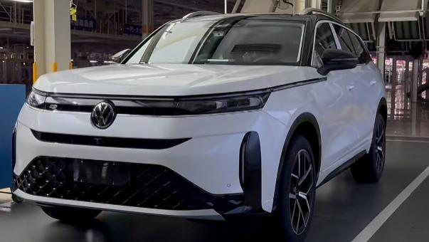 新款一汽大众揽巡实车曝光，采用全新前脸