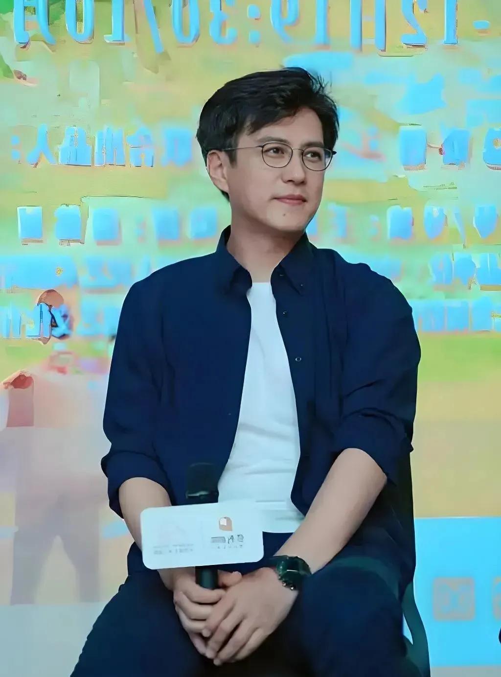 男人如果从小缺少母爱，长大了恋爱时就喜欢年龄比自己大的女人吗？这种″理论”是谁总