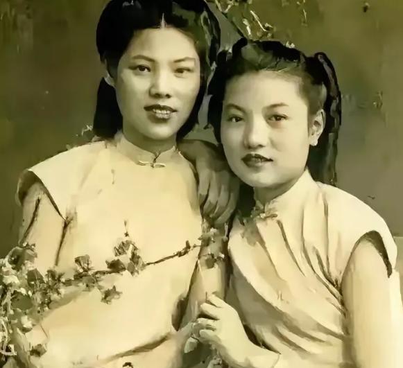 日本列车员粟野重吉，在火车上对一名中国老太太施暴，其他中国人不敢制止，正当他洋洋