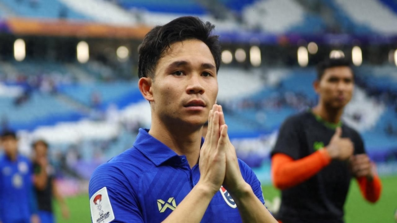 亚洲杯预选赛第三轮乱战：冷门、绝平和帽子戏法，这比赛真刺激