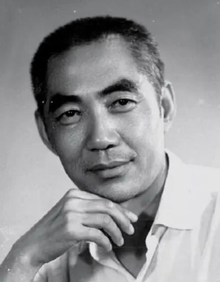 1976年，浩然为毛主席守灵，事后他在日记中写道：“待到灵床近处，几乎所有的人都