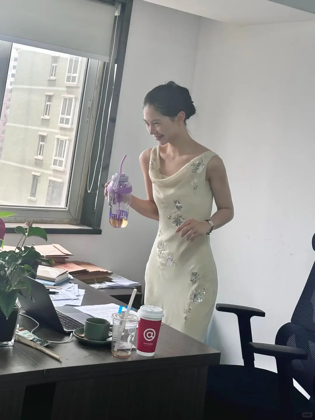 有这样的同事，我天天早到晚退！