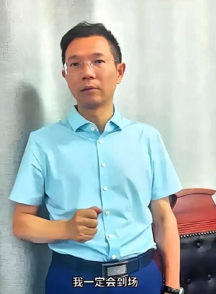 必须支持李律到底

庭审未开硝烟已起！李律一句“死磕到底”直接燃爆。24号提前奔