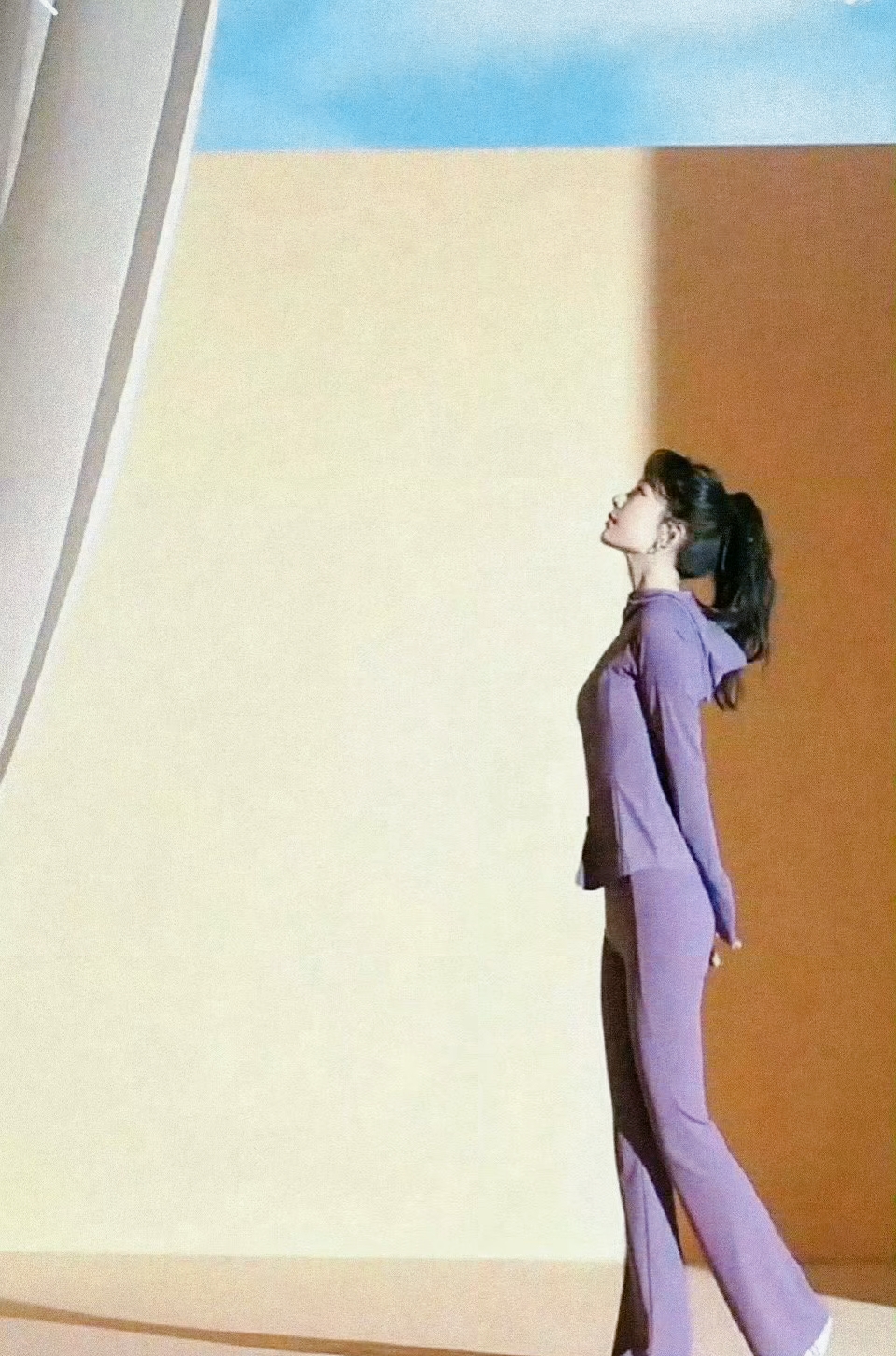 这真的是杨紫？！镜头前她一个转身，全网惊呆了！

刚刚的时尚盛典，杨紫一袭露背长