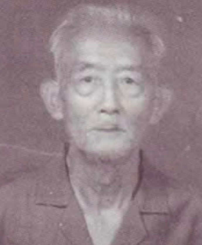 1948年4月18日，地下党员李维嘉接完头，正要回家，一个小姑娘却偷偷朝他摆手，