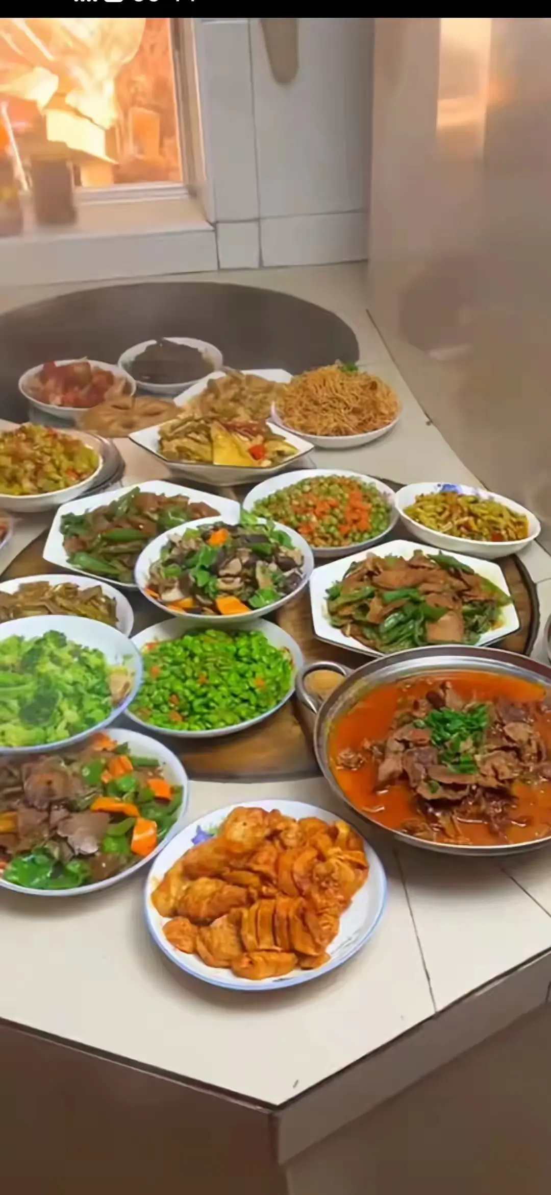 丰盛的家常菜，色香味俱全！
