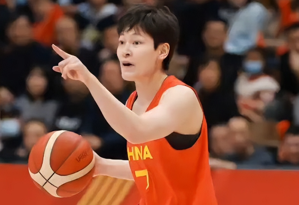 中国女篮开局为什么险些输给日本女篮？杨力维忍不住说出原因

中国女篮在热身赛中以