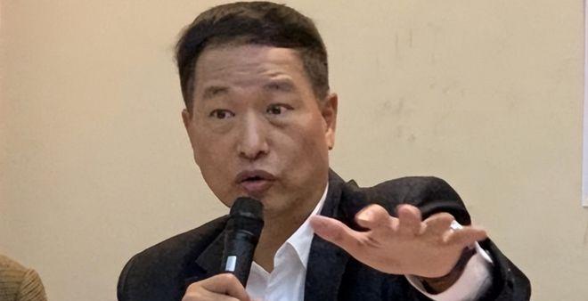 很多人没意识到在台岛40海里军演是什么概念，台空军的前副司令张延廷就说出了事实：
