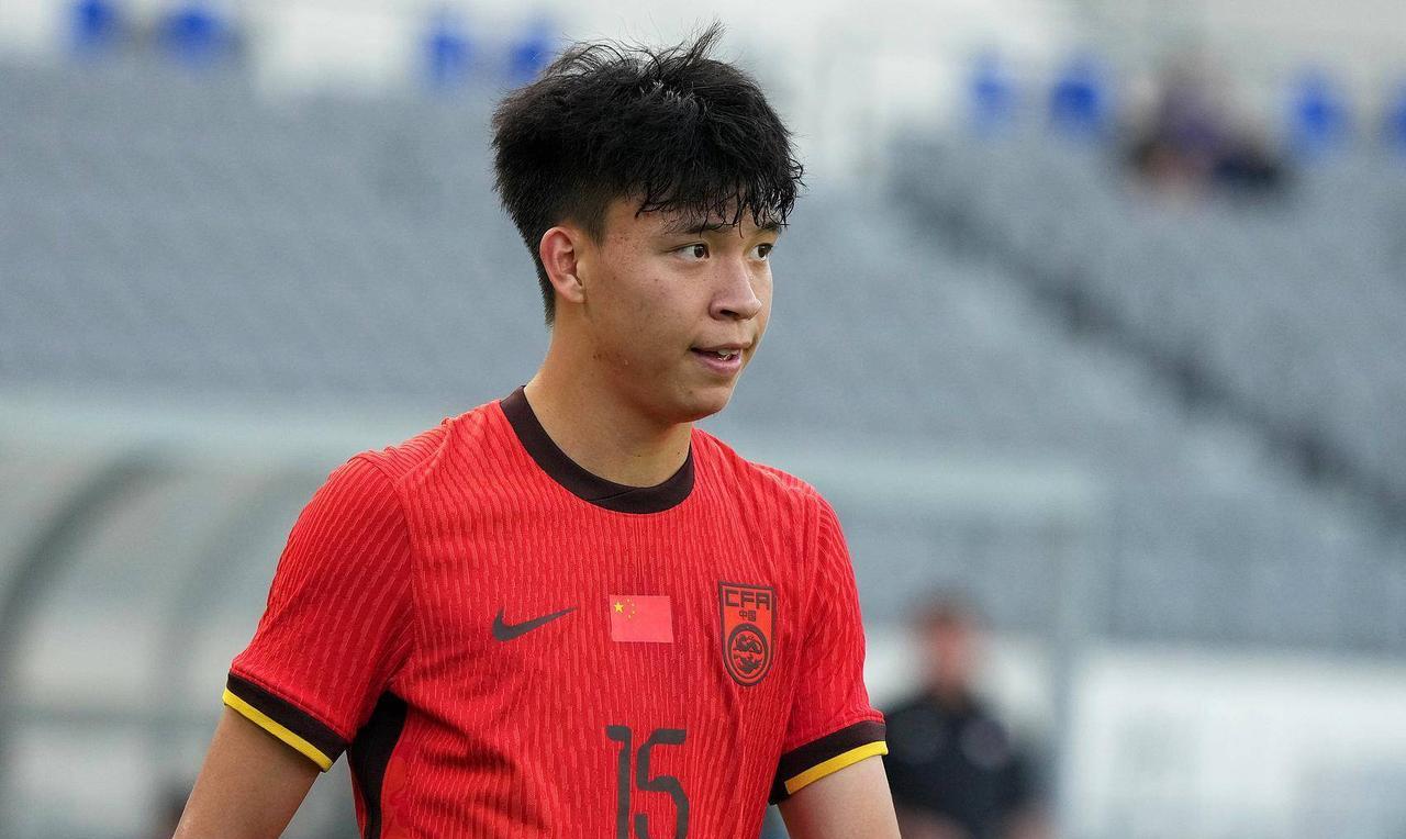 U23国足今晚主场战弱旅，恐又是一场惨案。
这是亚预赛小组第一场，U23国足坐镇