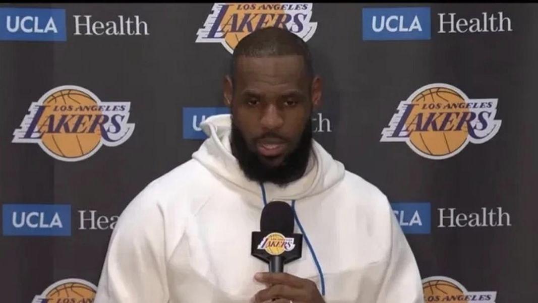 里夫斯44分湖人绝杀猛龙，詹姆斯8分1297场上双纪录终止