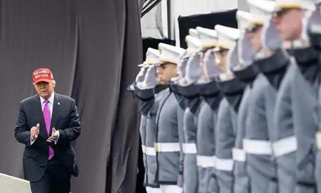 特朗普宣布美军新目标：不战而胜，不玩多元化，不去外国搞颠覆。5月24日，是美国西
