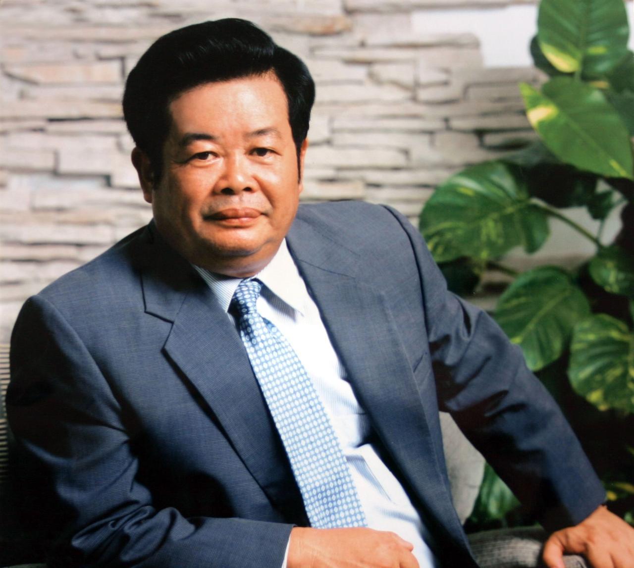 “就算倾家荡产，我也要告下去！”1994年，曹德旺将一家建筑公司告上法庭，对方花
