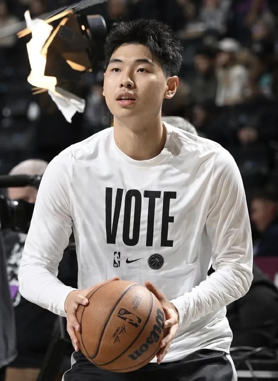 在经过漫长的谈判之后，广东宏远和广州龙狮终于完成了一笔大交易，其中广州龙狮将崔永