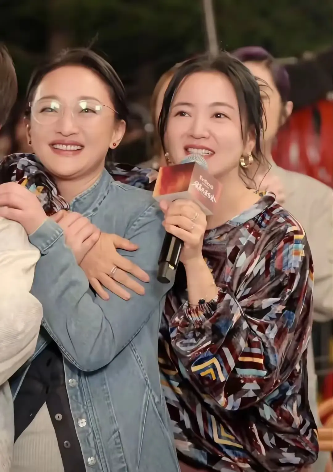 周迅的嘴怎么越来越大了