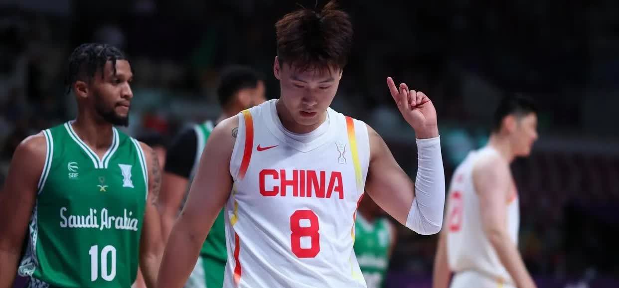 男篮亚洲杯，中国队夺冠的三大条件！
1.小组赛三连胜，拿下小组第一，八强赛避开
