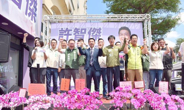 民进党高雄市长初选4抢1竞争激烈，绿委许智杰20日竞办开幕，初选对手绿委林岱桦、