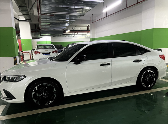 使用心得分享
开了三个月的感受就是倒车有点拉胯，碰到坎都要站起来踩才能倒上去。其