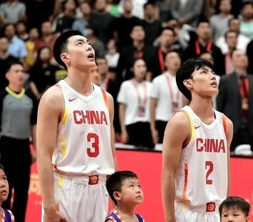 中国男篮78：62委内瑞拉，徐杰的国家队危矣
本场比赛徐杰表现一般，上场八分钟，