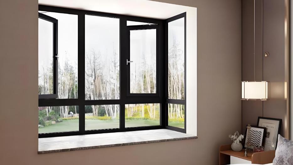 杭州家长的安心之选：封阳台选对门窗，给孩子多一份守护