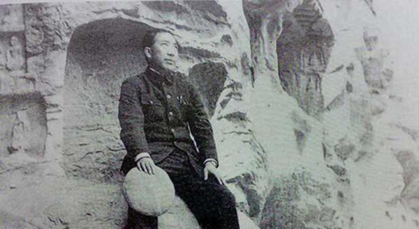 周总理说，“戴笠的去世对中国革命有可能提前十年取得成功。” 蒋介石提说，“如果雨