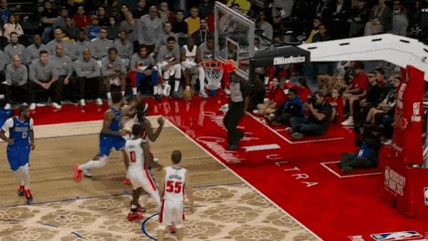 会玩！拉塞尔投篮不中，坎宁安救球假动作避免失误