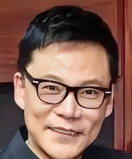 李国庆再婚这事儿，最尴尬的怕不是叶璇？当初她表白多高调啊，结果李国庆转头选了北大