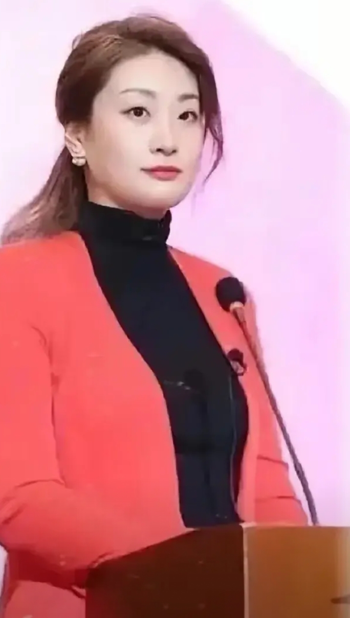 有人说宗馥莉没有后代，所以她本来就不该继承财产，财产就应该给叔叔的儿子。
我觉得
