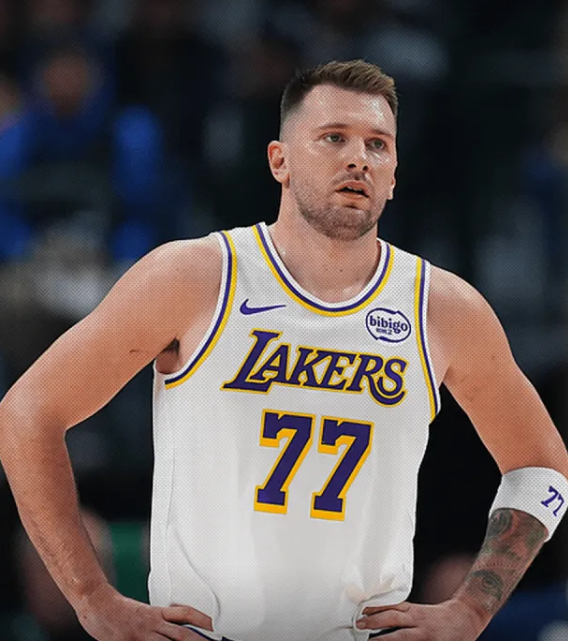 据湖人队记报道，消息人士透露，球队方面对卢卡-东契奇左腿筋伤势的初步评估较为乐观