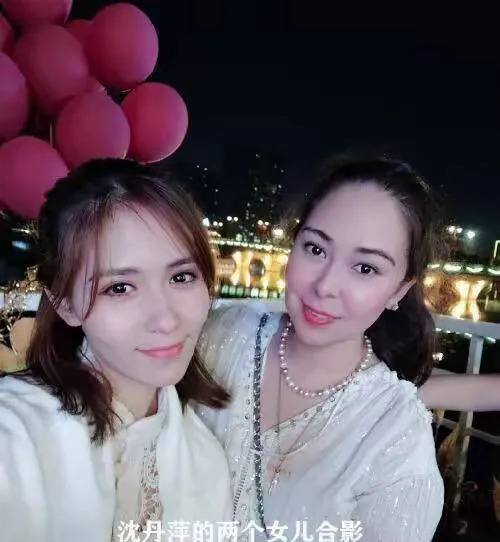 沈丹萍庆生全家福曝光











什么？著名演员沈丹萍竟然都65岁了？