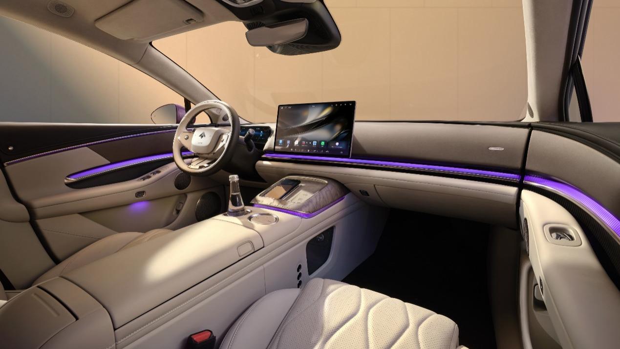 华系双智旗舰轿车 广汽昊铂A800内饰首发，为高速L3商用冲刺