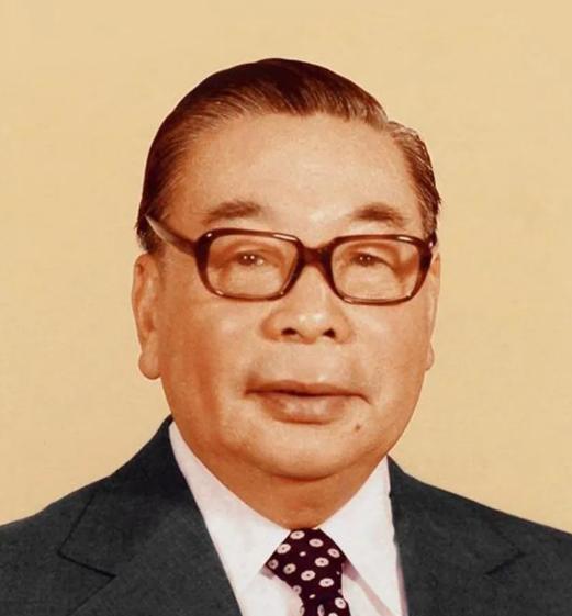 你知道吗？蒋介石刚咽气，台北还没凉透，宋美龄就开始动手了，她真以为能继续掌控台湾