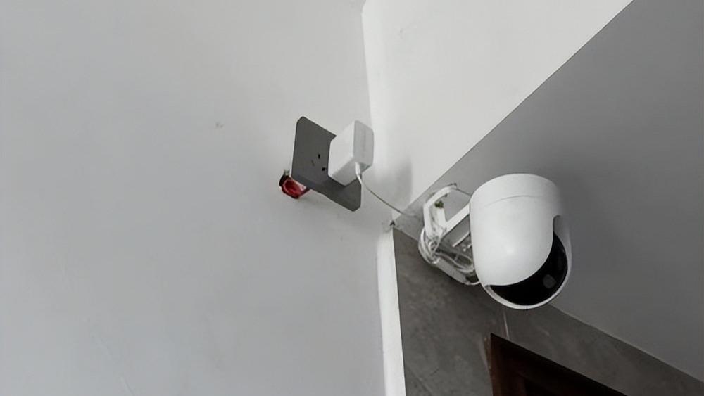 为何很多人不建议家里装监控，听内行人说完后，我直冒冷汗！