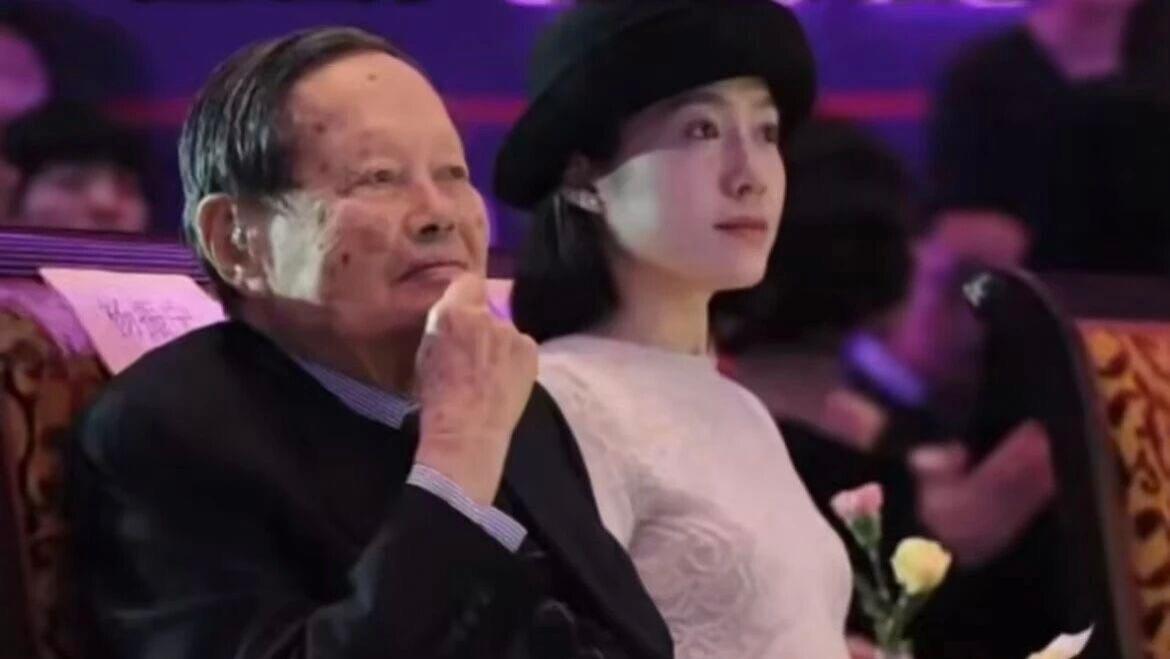 杨振宁长子杨光诺感恩继母：翁帆是最温暖的依靠，愿她未来有保障