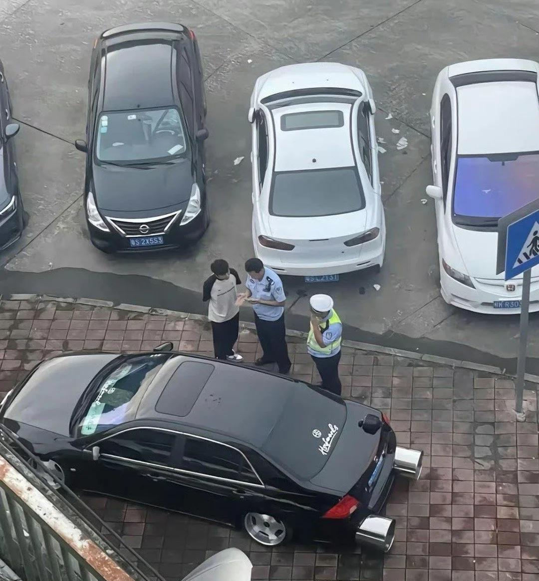 这车是非改不可吗了[发怒]