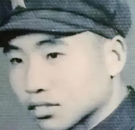 1984年，战士李陶雄中弹后抢救无效，壮烈牺牲。谁知，遗体送往后方安葬时，莫名从