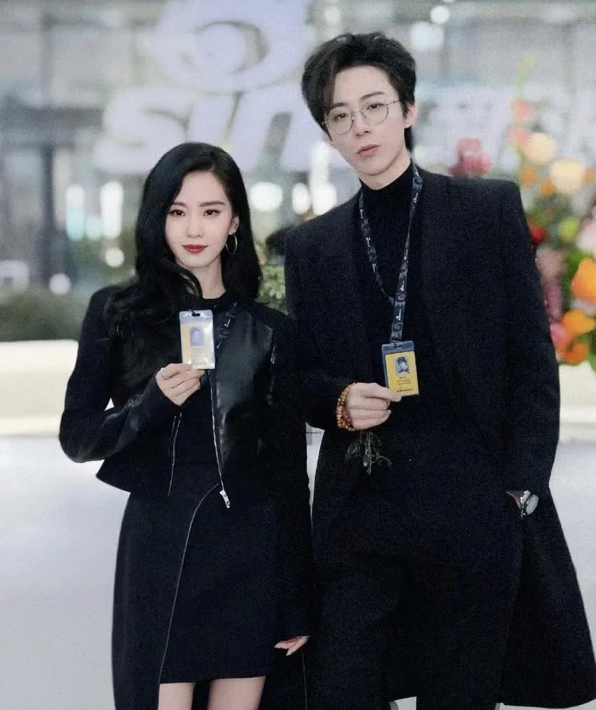 我好像明白了
刘诗诗为什么不参加综艺
不是她早就玩Labubu赚够了！她说过
