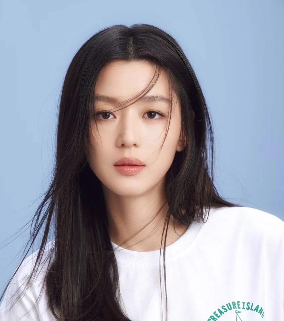 别看全智贤老公炒币亏了150亿韩元，全智贤也不可能会跟他离婚，不是因为她不差钱，