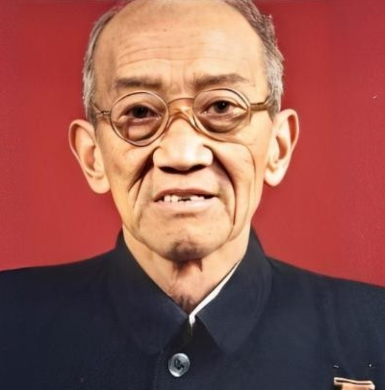 志愿军被俘最高将领吴成德，回国后被开除党籍军籍，生活艰苦。1996年，吴成德将军