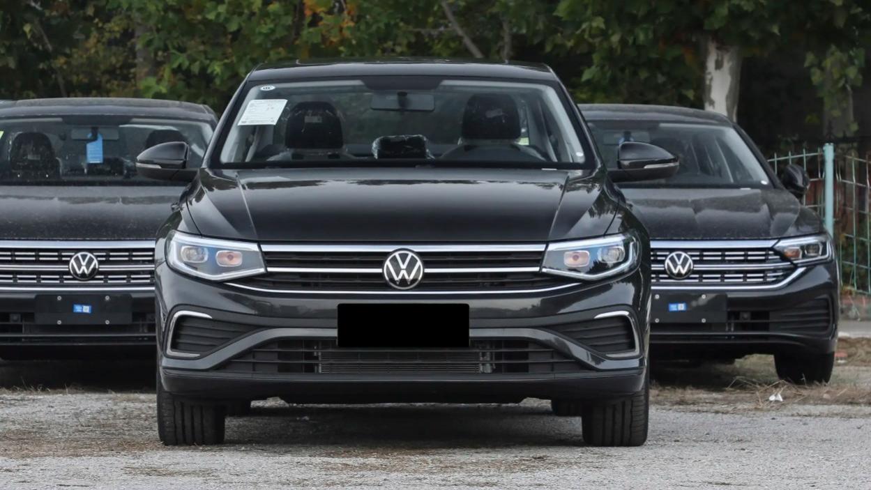 价格一分没降！新款宝来配置缩水，ACC巡航没了，6个喇叭变成4个