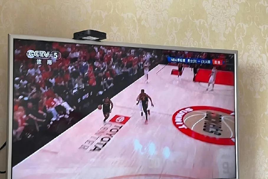 青春的注脚！库里巴特勒的每一次拼抢，都是我们回不去的年少时光