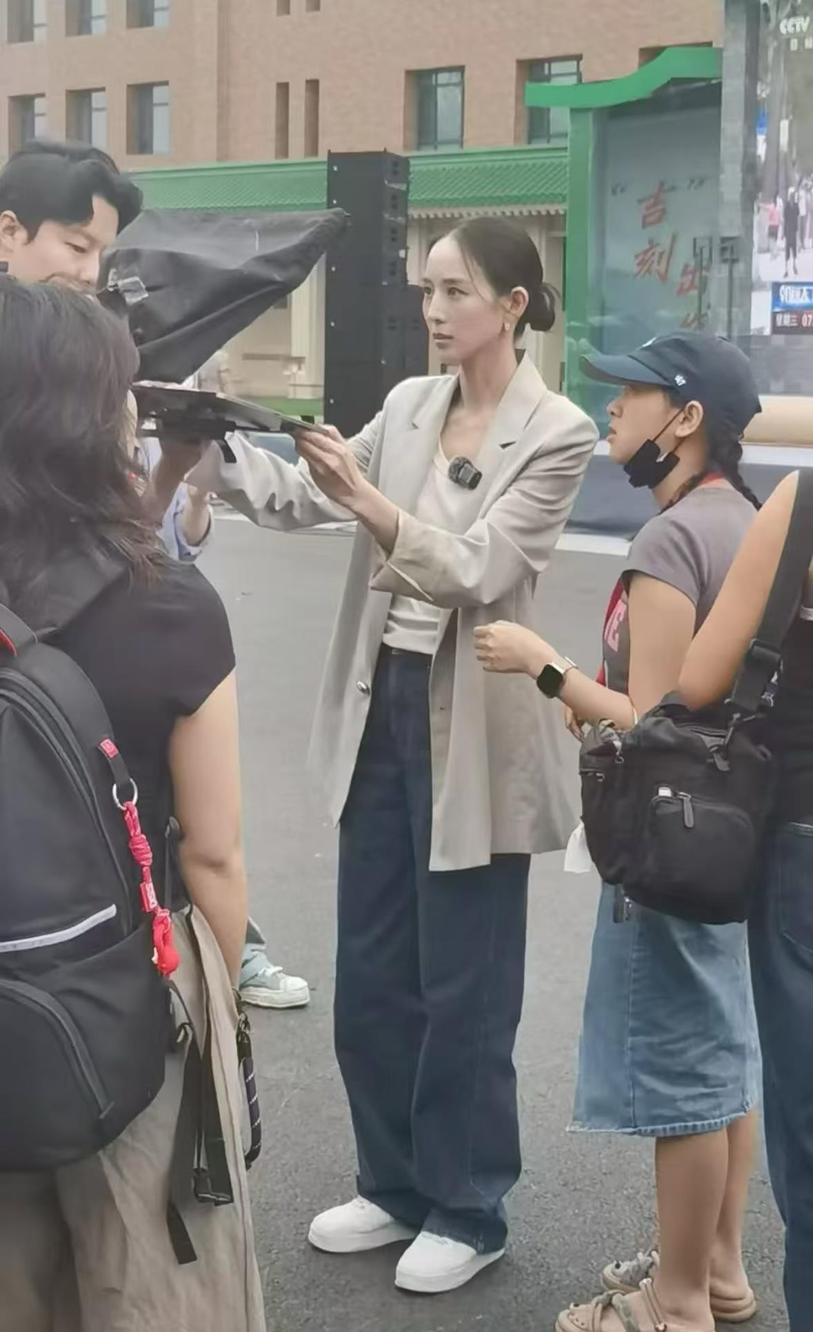 张钧甯现实好普通。。。