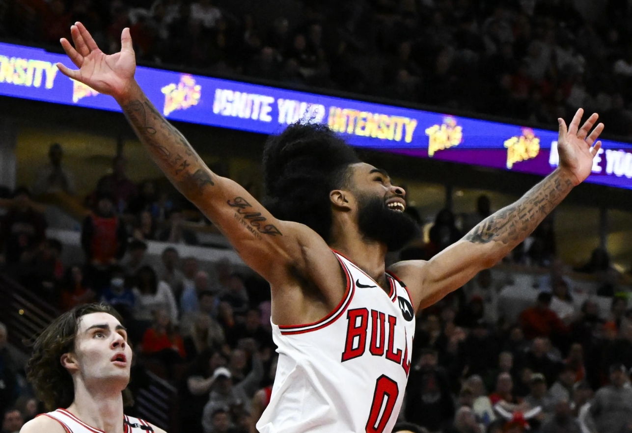 据美记Brett Siegel报道，公牛想留下科比-怀特。
Brett Sieg