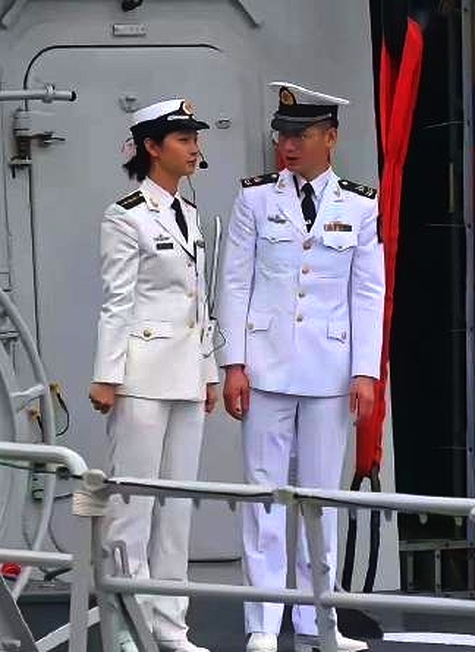 原来海军军服的白色不是同一种白