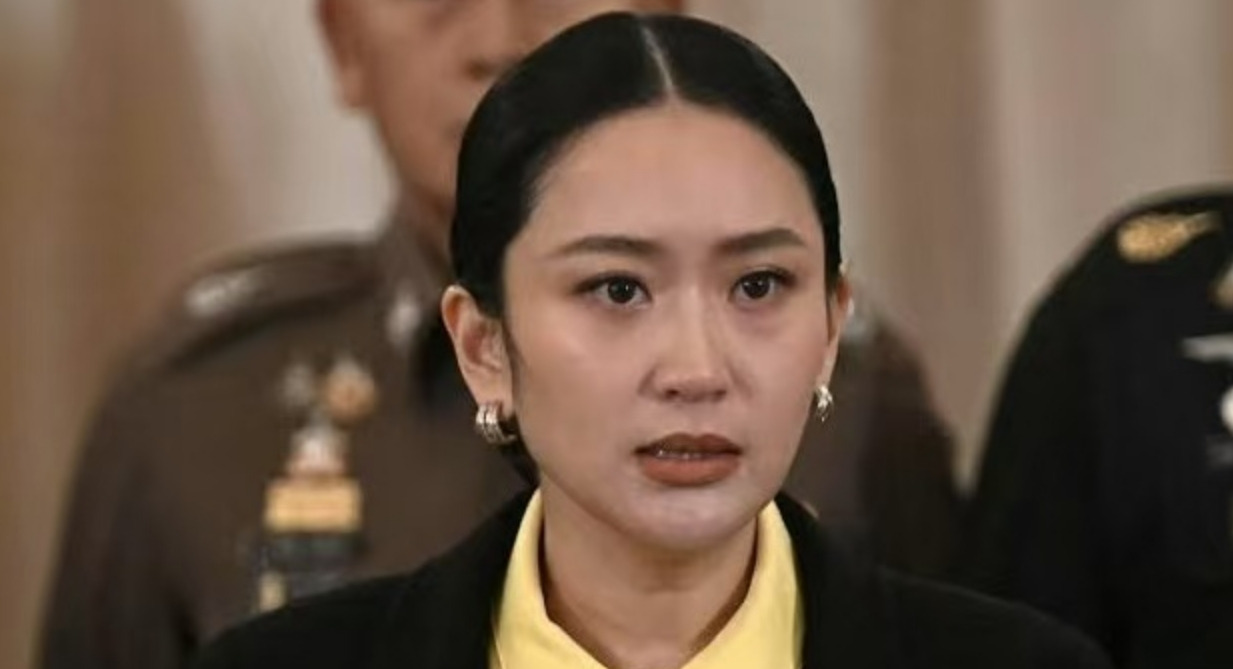 泰国总理出事了，可能要下台了











哇塞！泰国总理佩通坦摊上大事