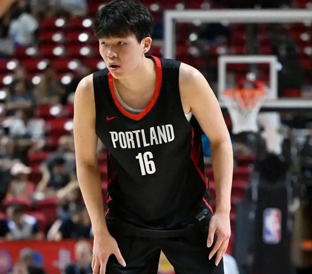 最近杨瀚森的热度不减，媒体也大肆渲染他的首轮16位的选秀位置，这未免对他有较大的