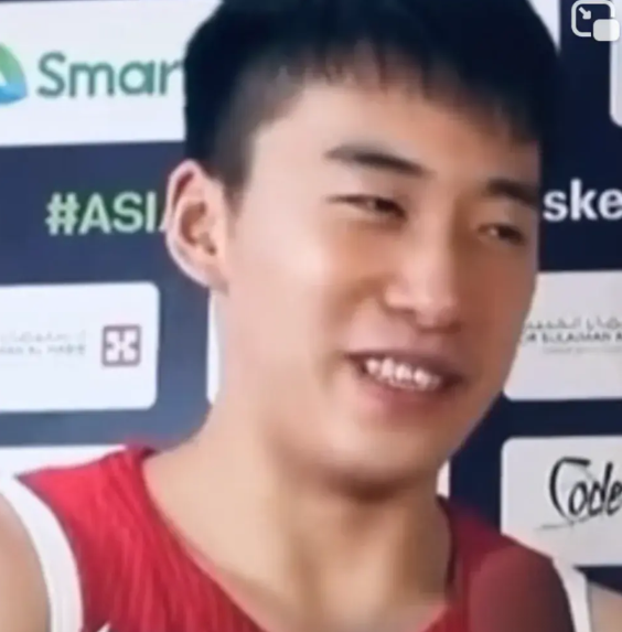 今天中国男篮在刚刚结束一场比赛，中国男篮以一百比六十九大比分战胜印度男篮，赢得亚