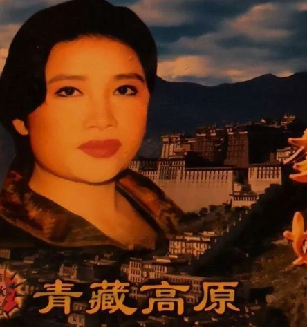 2000年，姜昆去美国旅游时，意外在街头偶遇曾经的“歌坛大姐大”李娜。姜昆不解地